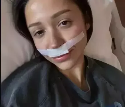 Zeynep Bastık bıçak altına yattı! Hastane odasından paylaştı!